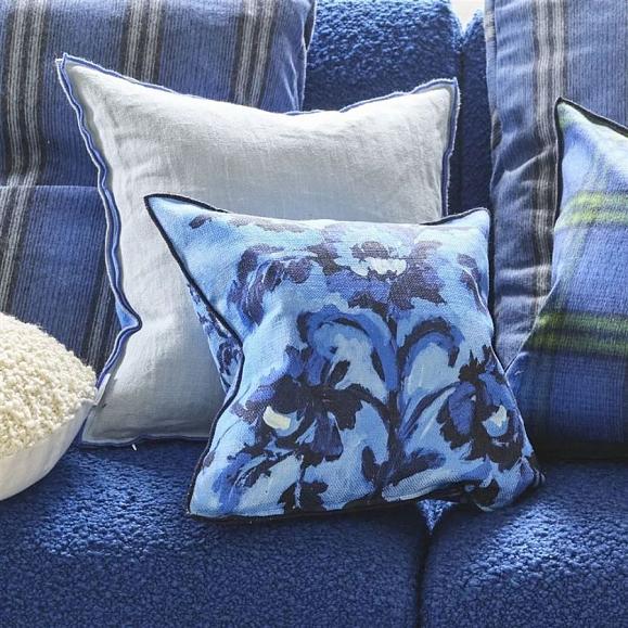 Подушка CCDG1284, Guerbois, Cobalt, Designers Guild 40x40см