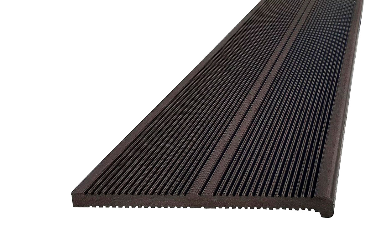 Ступень ДПК Deckron/Darvolex 320*20*4000мм, венге