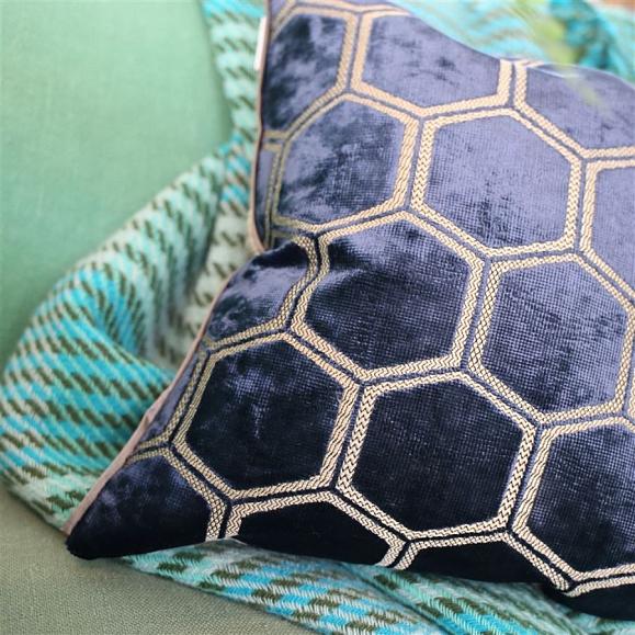 Подушка CCDG1067, Manipur, Midnight, Designers Guild 43x43см