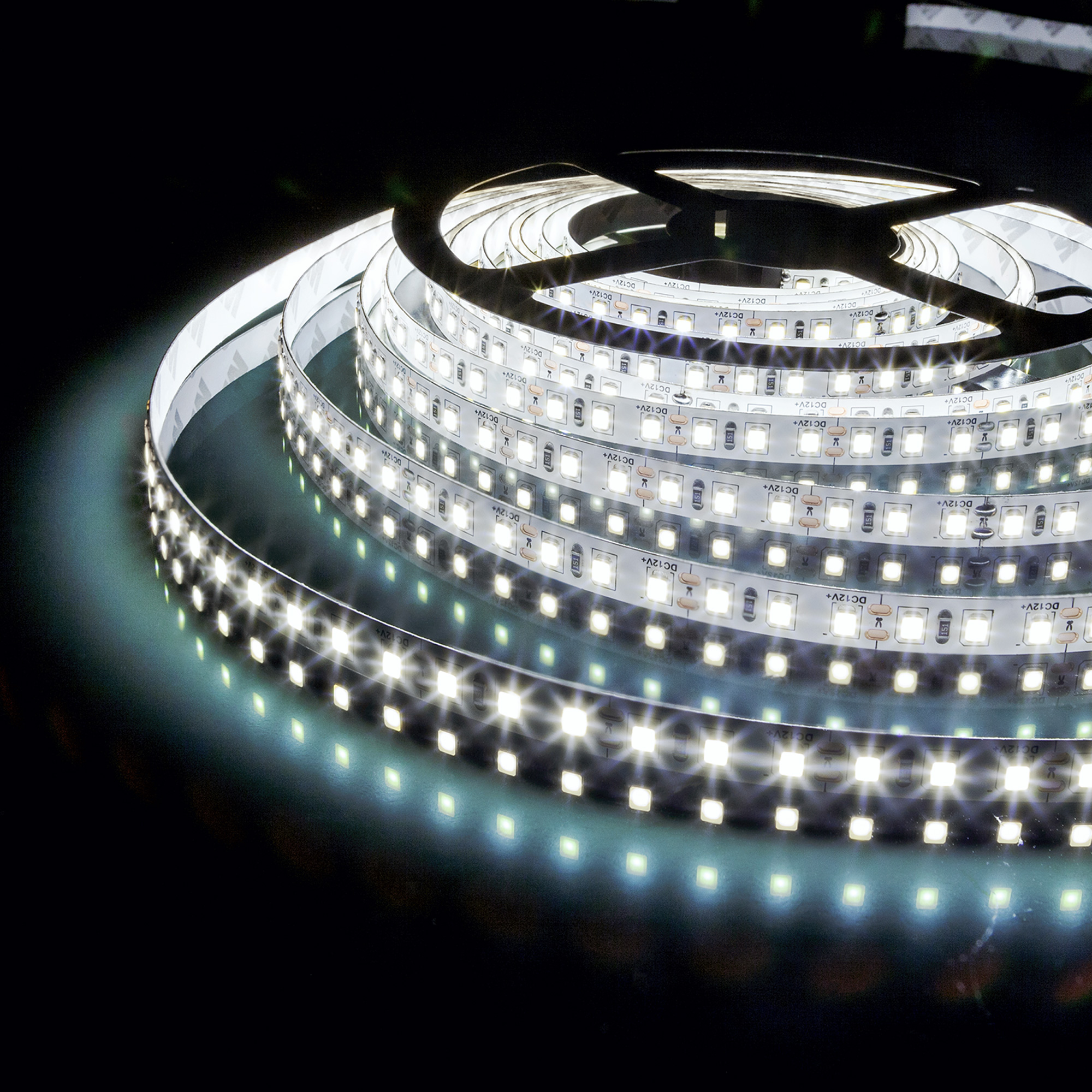 Светодиодная лента Elektrostandard 12V 9,6W 120Led 2835 IP65 холодный белый, 5м 4690389167058 a052851