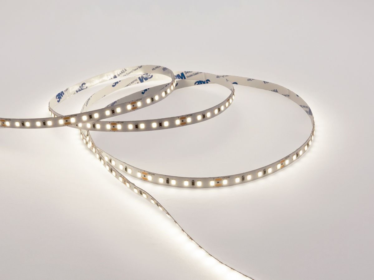 Светодиодная лента LEDS POWER 2835 120/м (9,6Вт/м) 24В 10м/кат. нейтр. FLOWING WATER 004785