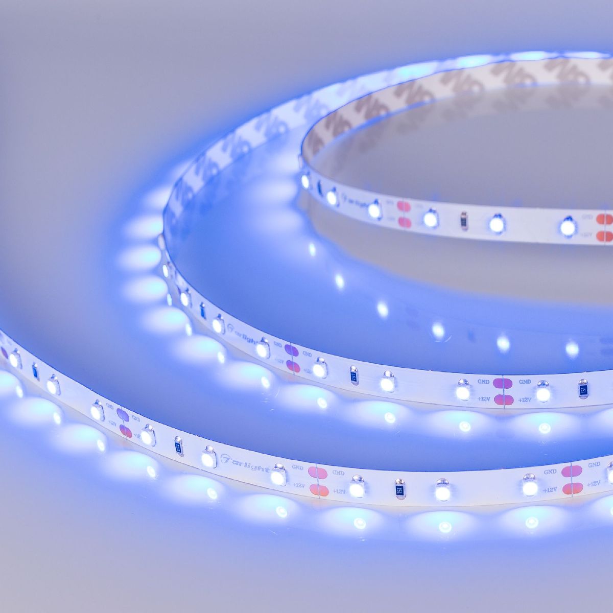 Светодиодная лента Arlight RT-A60-8mm 12V Blue (4.8 W/m, IP20, 2835, 5m) (Arlight, 4.8 Вт/м, IP20) 010523(3)