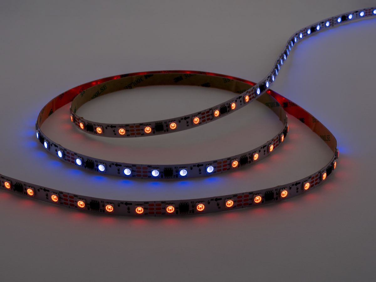 Светодиодная лента LEDS POWER MAGIC-E RGB "бегущий огонь" 5050 60/м (14,4Вт/м) 12В 003450