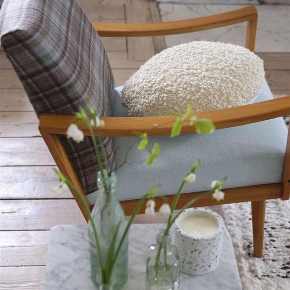 Подушка CCDG1296, Swaledale, Chalk, Designers Guild 45см