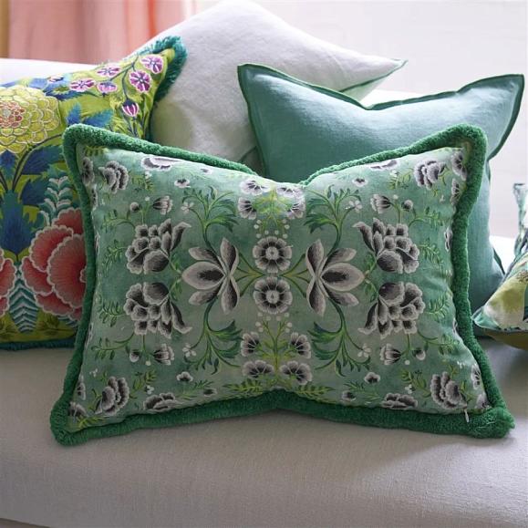 Подушка CCDG1468, Rose De Damas Embroidered, Jade, Designers Guild 60 x 45см
