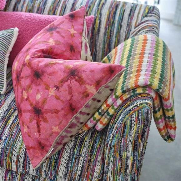 Подушка CCDG1390, Shibori, Fuchsia, Designers Guild 45 x 60см