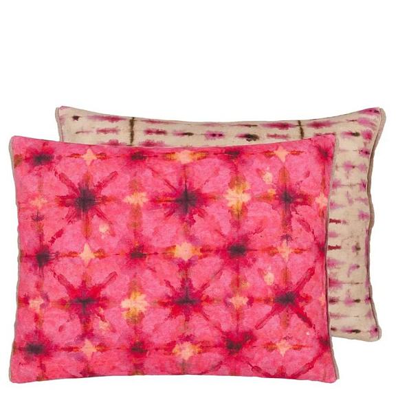Подушка CCDG1390, Shibori, Fuchsia, Designers Guild 45 x 60см
