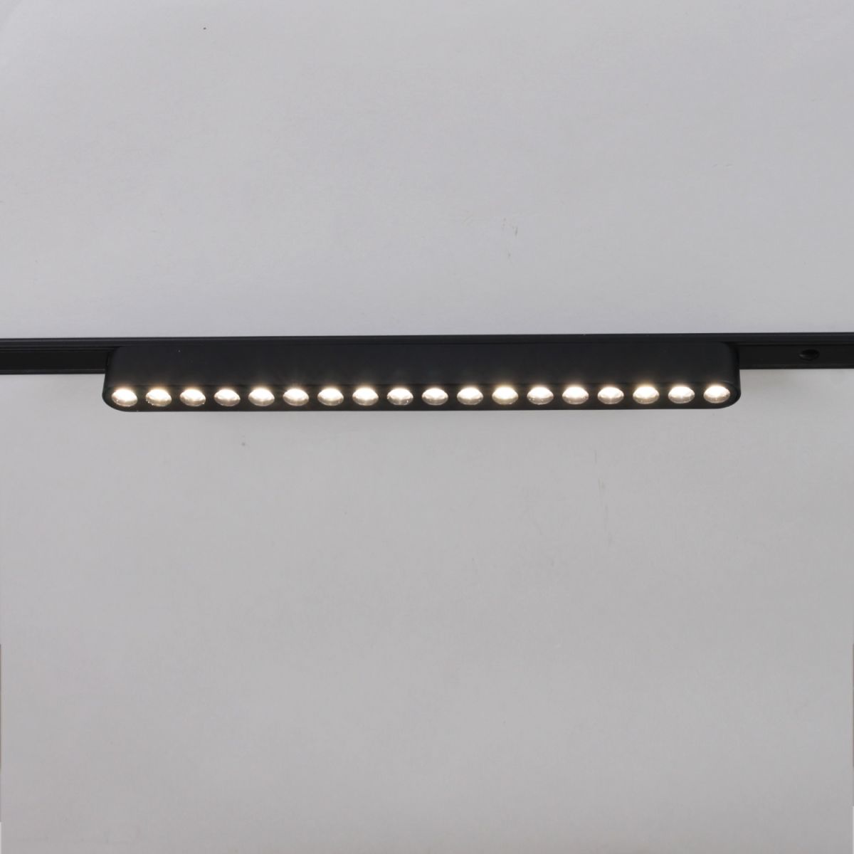 Трековый магнитный светильник (CCT+SMART) Reluce 13002-9.3-001UR magnetic LED16W BK CCT+SMART