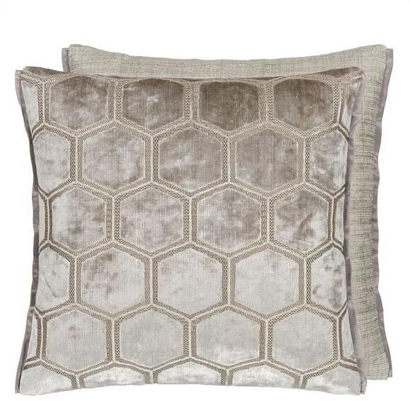 Подушка CCDG1315, Manipur, Dove, Designers Guild 43x43см