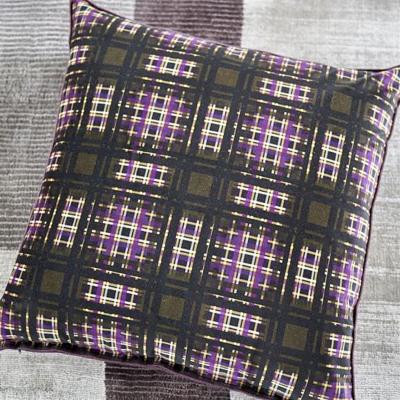 Подушка CCDG1190, Patiali, Chocolate, Designers Guild 55 x 55см