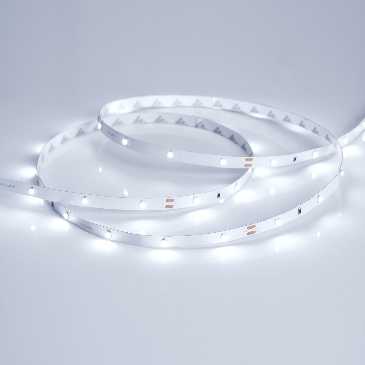 Светодиодная лента Arlight RT-A30-8mm 24V Cool 8K (2.9 W/m, IP20, 2835, 5m) (2.9 Вт/м, IP20) 019916(2)