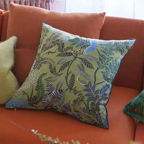 Подушка CCDG1454, Brocart Decoratif Velours, Moss, Designers Guild 55 x 55см