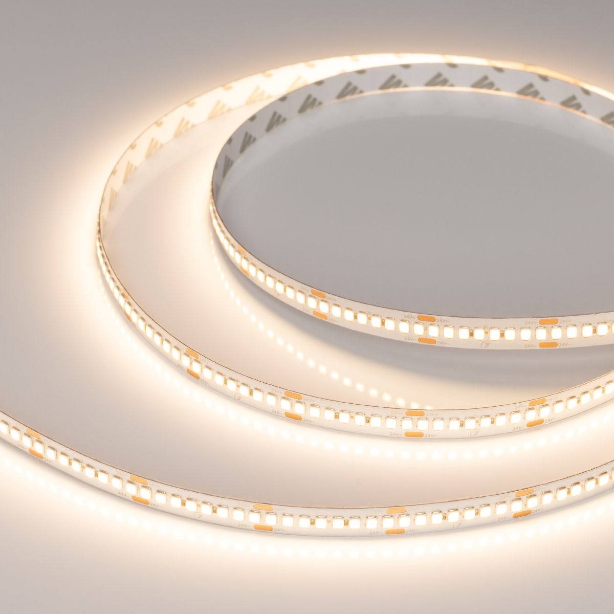 Светодиодная лента Arlight RT-A240-10mm 24V Warm3000 (22 W/m, IP20, 5m) (высок.эфф.150 лм/Вт) 038745(1)