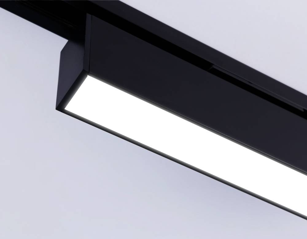 Трековый однофазный светильник Ambrella Light Track System GL6767