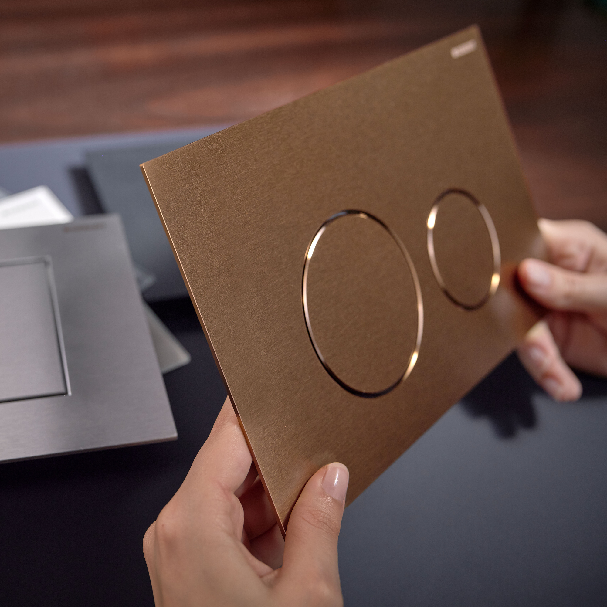 Geberit Sigma40 Клавиша для двойного смыва, круглая: Красное золото