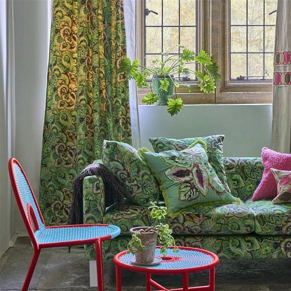 Подушка CCDG1586, Leaf Glaze Embroidered Cotton, Emerald, Designers Guild 50 x 50см