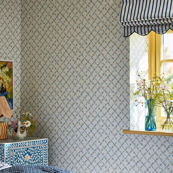 Обои Harlequin 113044 Daisy Trellis Lapis/Pearl