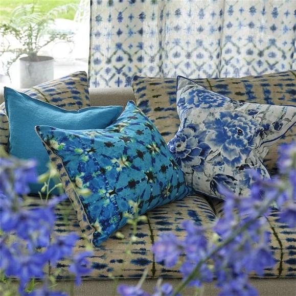 Подушка CCDG1388, Shibori, Cobalt, Designers Guild 45 x 60см
