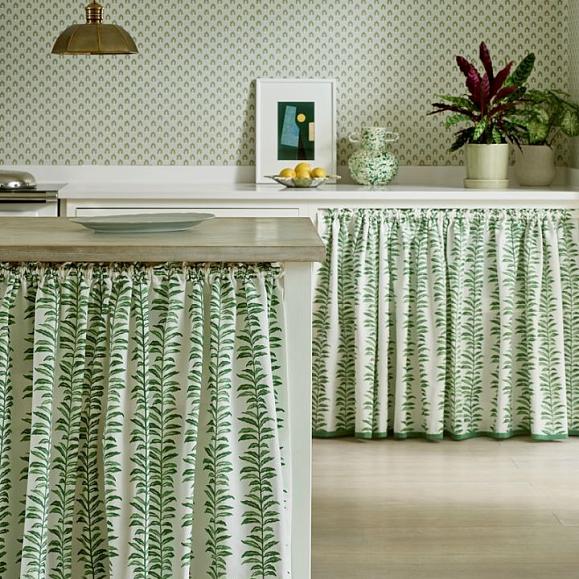 Обои Jane Churchill J187W-05 Innis Stripe Green