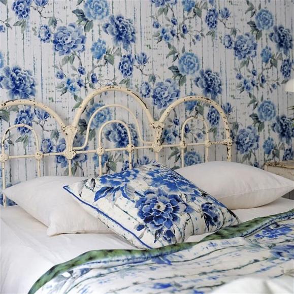 Подушка CCDG1392, Kyoto Flower, Indigo, Designers Guild 50 x 50см