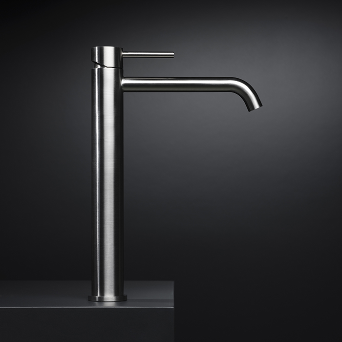 Newform X-STEEL 316 Смеситель для раковины на 1 отв., высокий, без донного клапана, излив 19см., цвет: нержавеющая сталь
