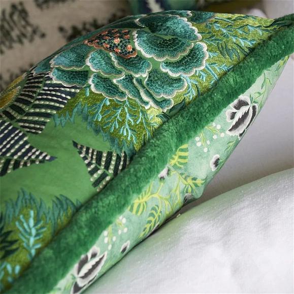 Подушка CCDG1468, Rose De Damas Embroidered, Jade, Designers Guild 60 x 45см