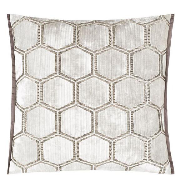 Подушка CCDG0813, Manipur, Oyster, Designers Guild 43х43см