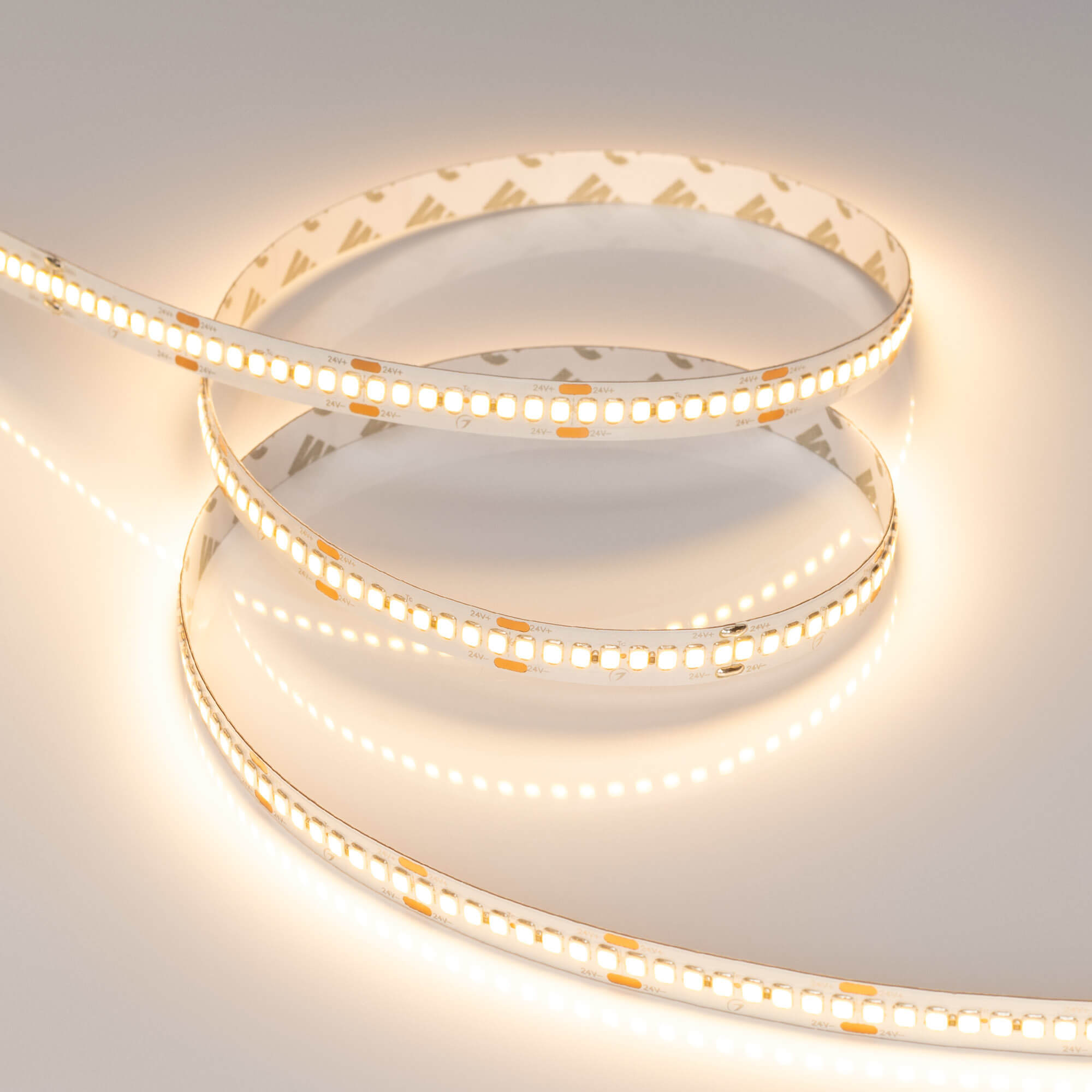Светодиодная лента Arlight RT-A240-10mm 24V Warm2700 (22 W/m, IP20, 2835, 5m) 038746
