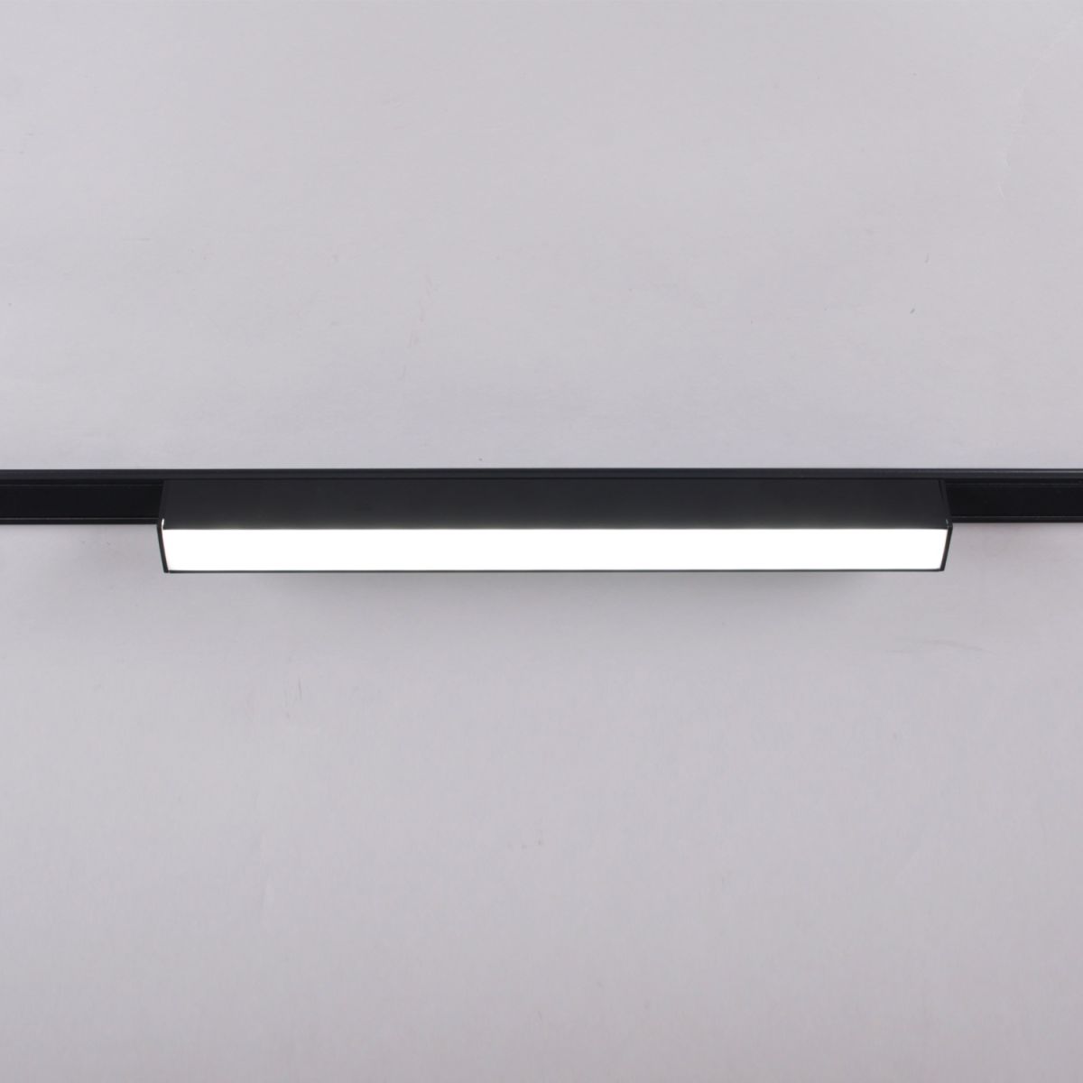 Трековый магнитный светильник Reluce 13003-9.3-001UR magnetic LED10W BK CCT+SMART