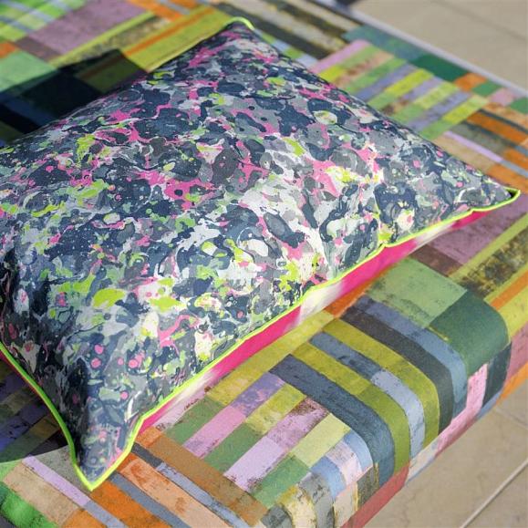 Подушка CCDG1254, Outdoor Odisha, Graphite, Designers Guild 60 x 45см