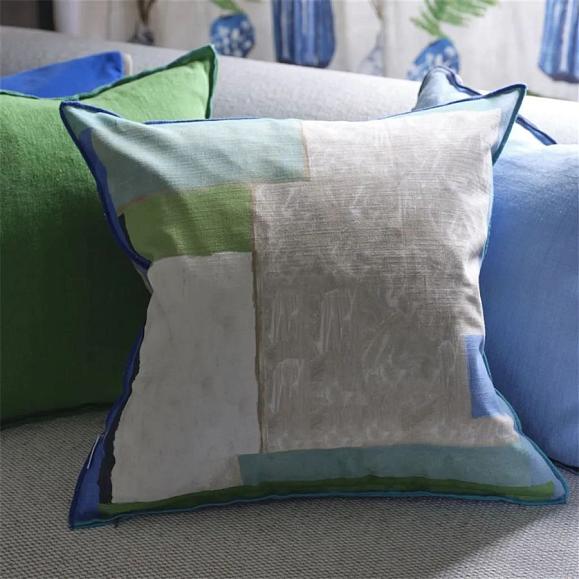Подушка CCDG1582, Celadon Vase Cotton, Delft, Designers Guild 50 x 50см