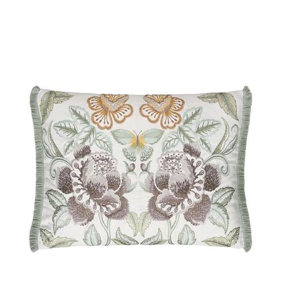Подушка CCDG1502, Isabella Embroidered, Cameo, Designers Guild 60 x 45см