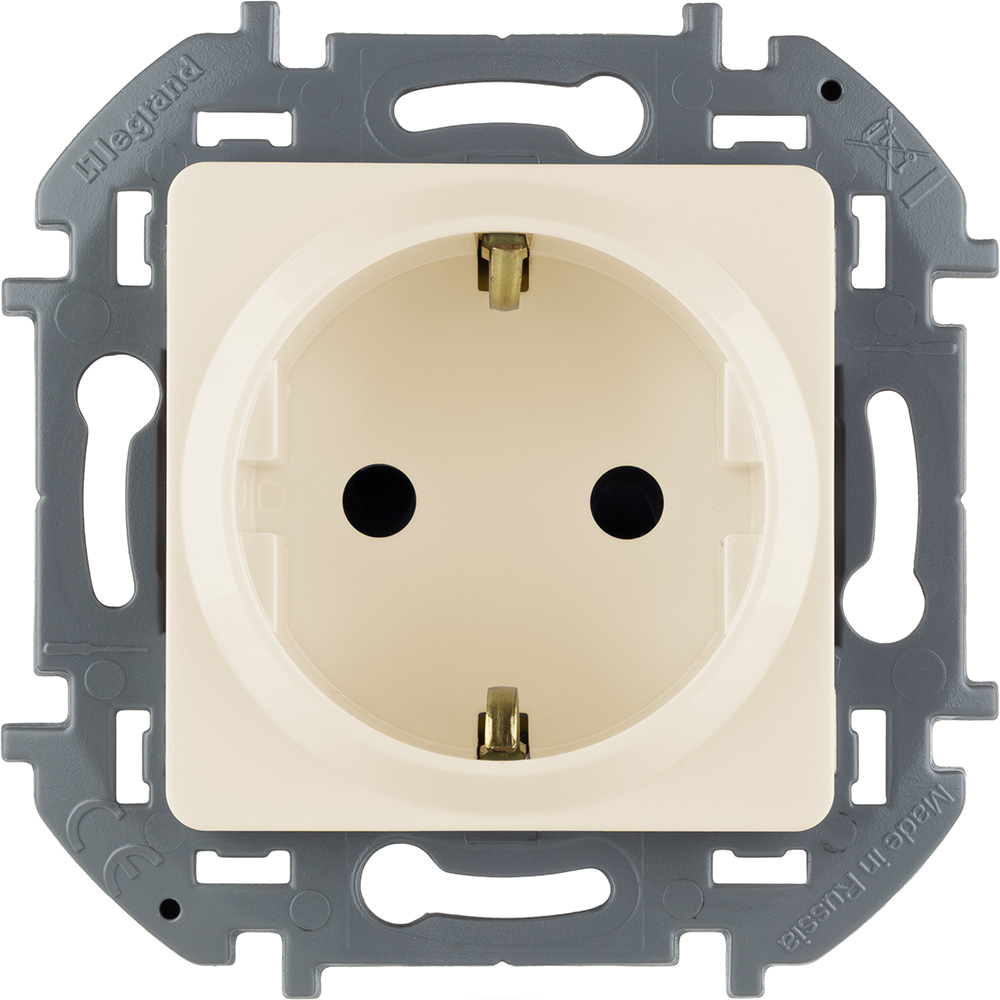 Розетка с/з со шторками Legrand Inspiria 673731