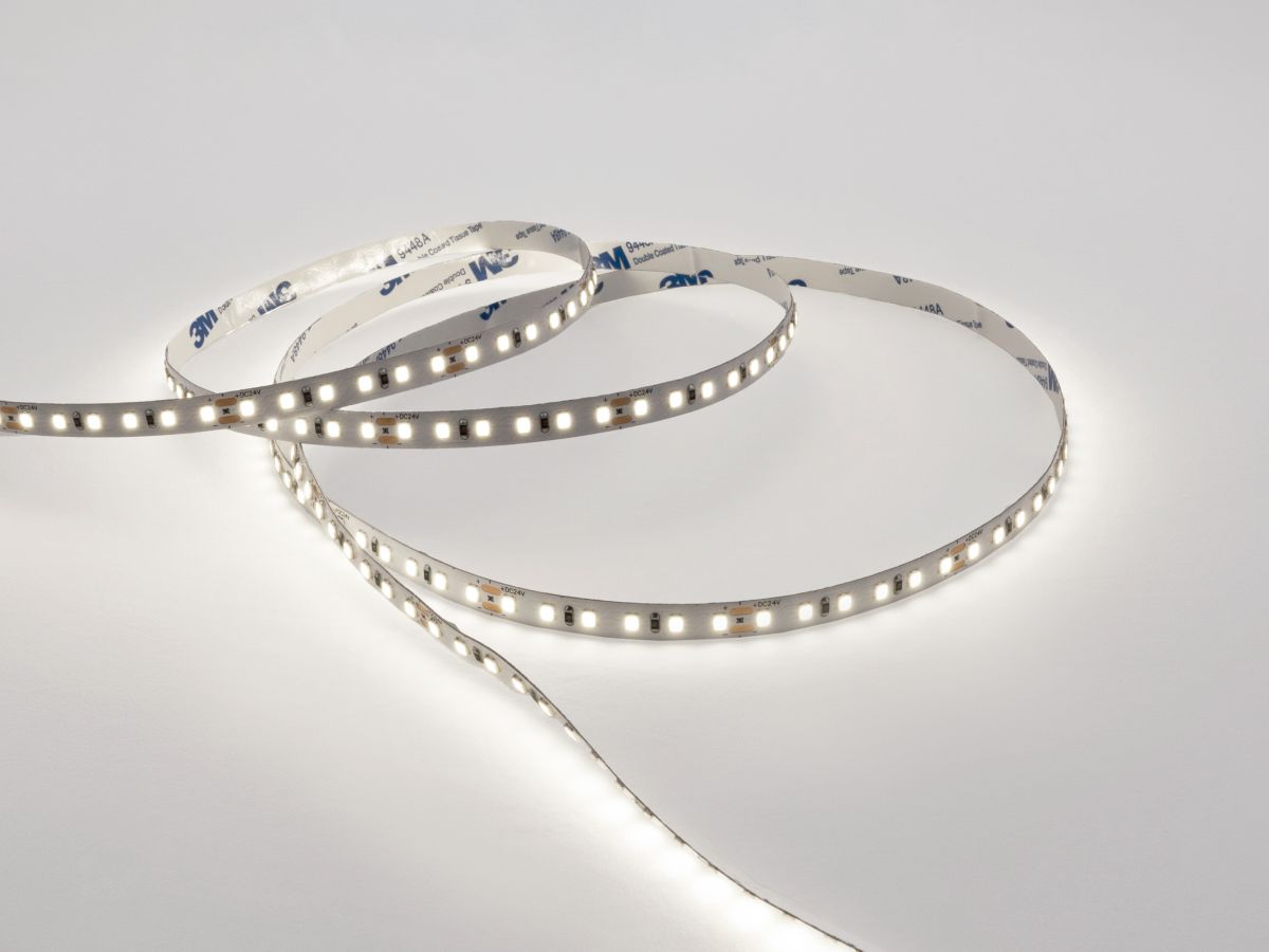 Светодиодная лента LEDS POWER 2835 120/м (9,6Вт/м) 24В 10м/кат. хол. FLOWING WATER 004778