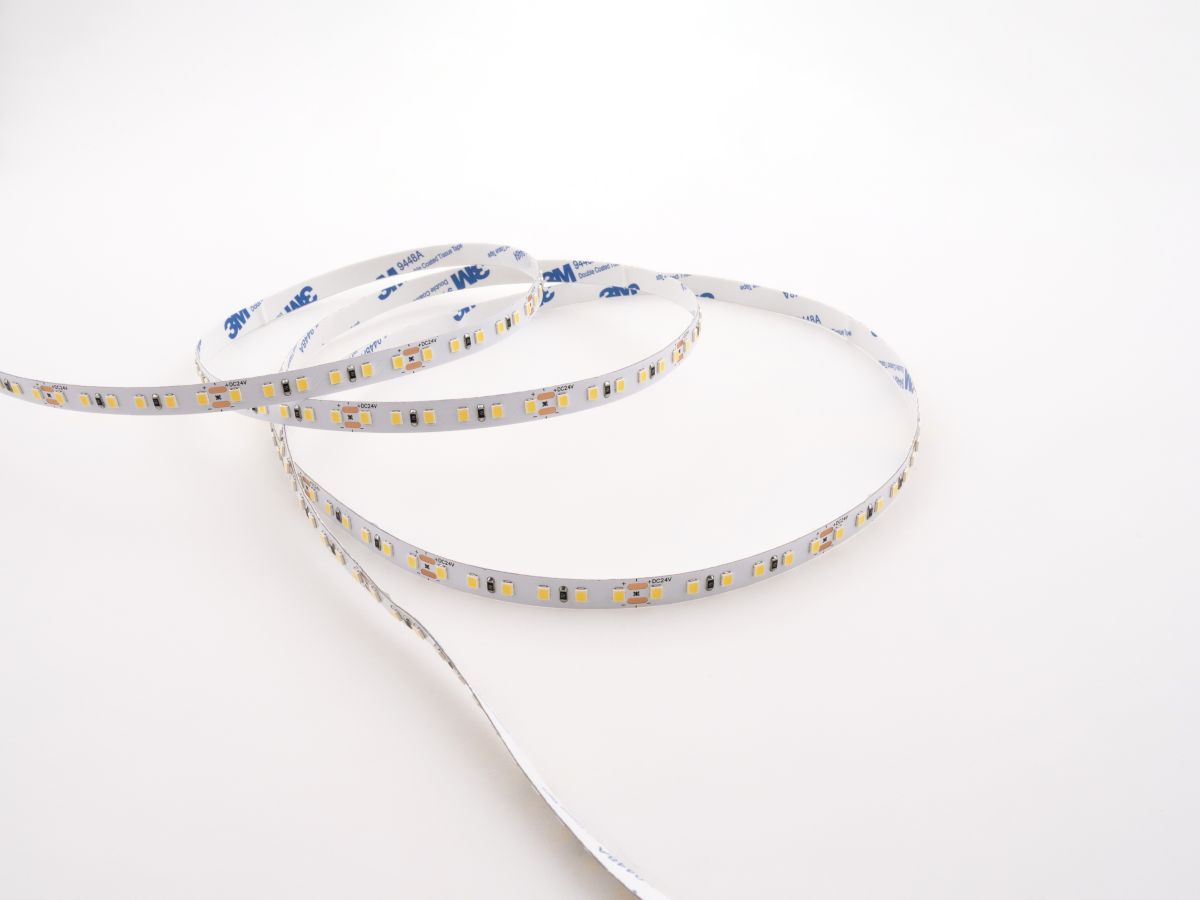 Светодиодная лента LEDS POWER 2835 120/м (9,6Вт/м) 24В 10м/кат. нейтр. FLOWING WATER 004785
