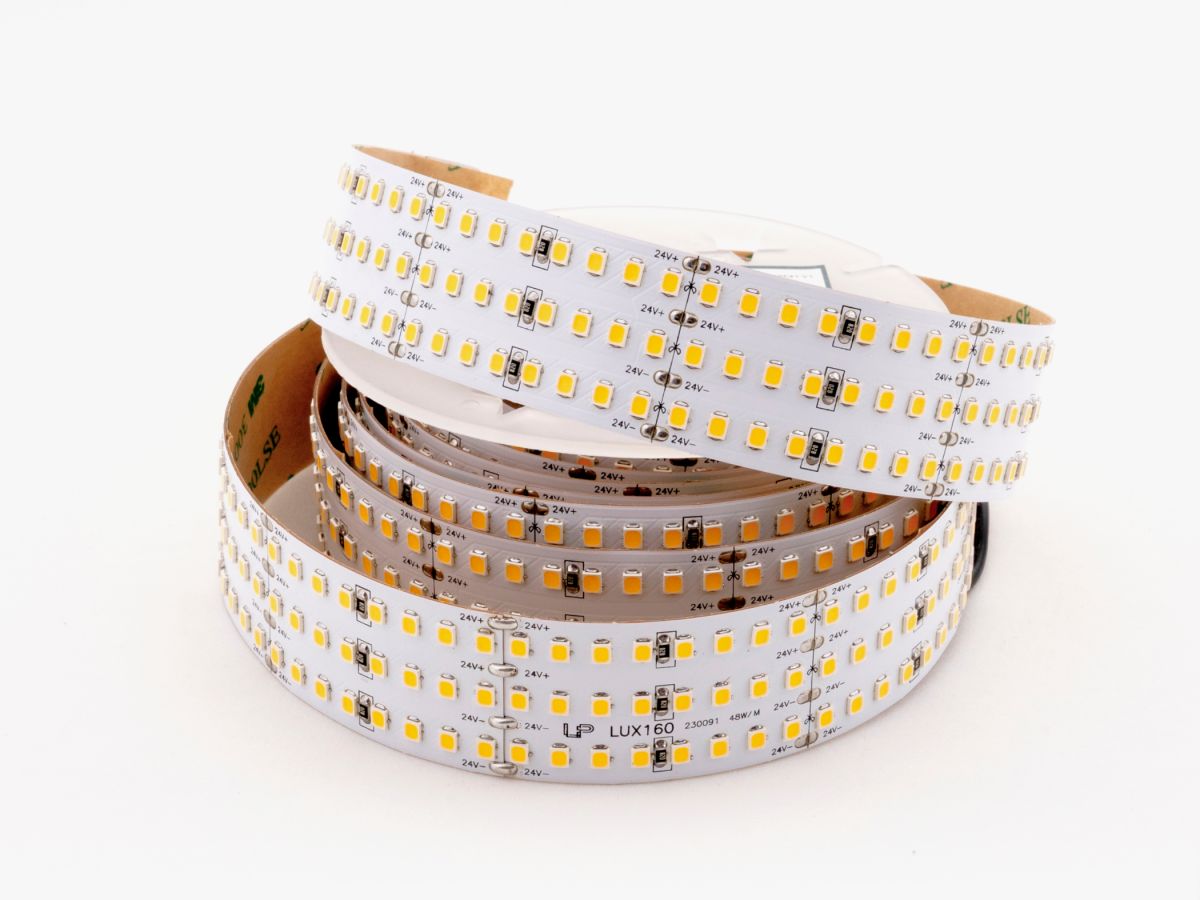 Светодиодная лента LEDS POWER трехрядная 2835 528/м (48Вт/м) 24В нейтральная LUX160 006314