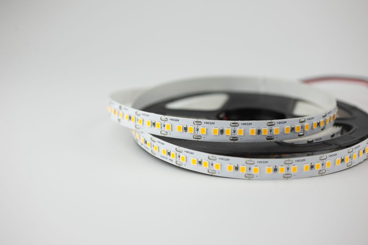 Светодиодная лента LEDS POWER 2835 180/м (16Вт/м) 12В теплая 008738