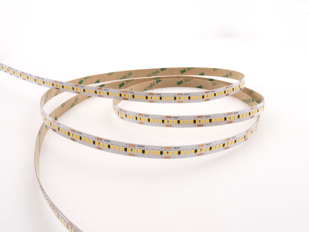Светодиодная лента LEDS POWER 2835 240/м (18Вт/м) 12В холодная 002286
