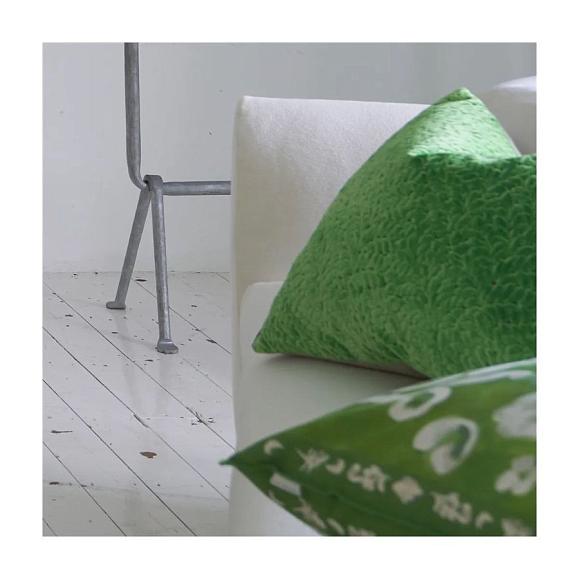 Подушка CCDG1567, Cartouche, Malachite, Designers Guild 60 x 45см
