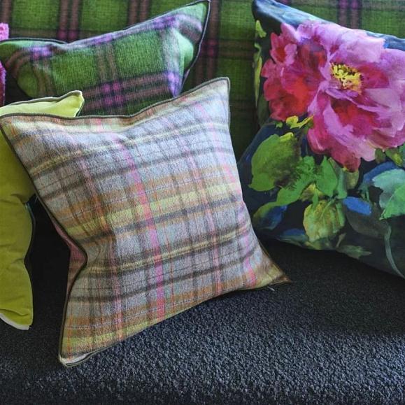 Подушка CCDG1290, Abernethy, Peony, Designers Guild 43x43см