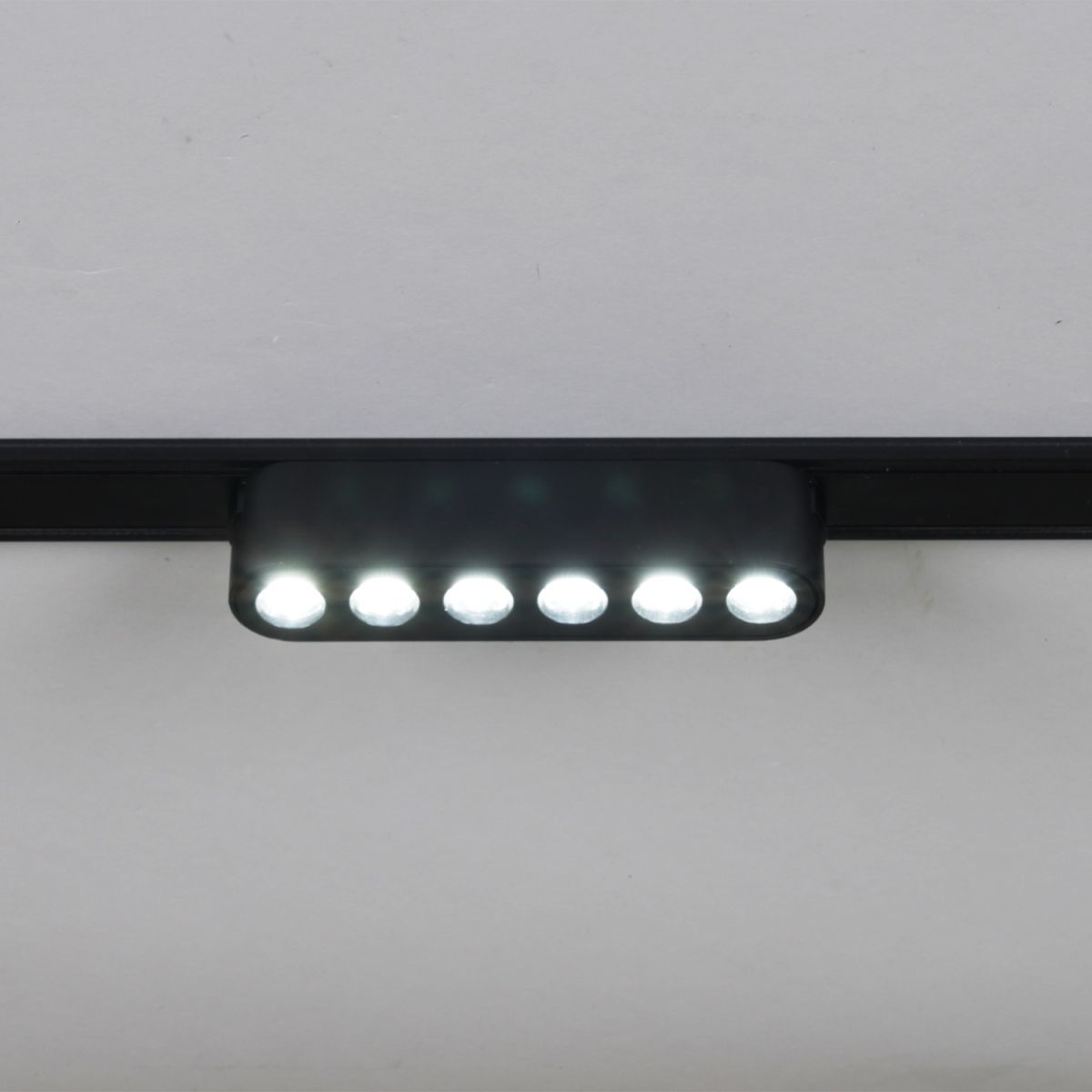 Трековый магнитный светильник (CCT+SMART) Reluce 13002-9.3-001UR magnetic LED6W BK CCT+SMART