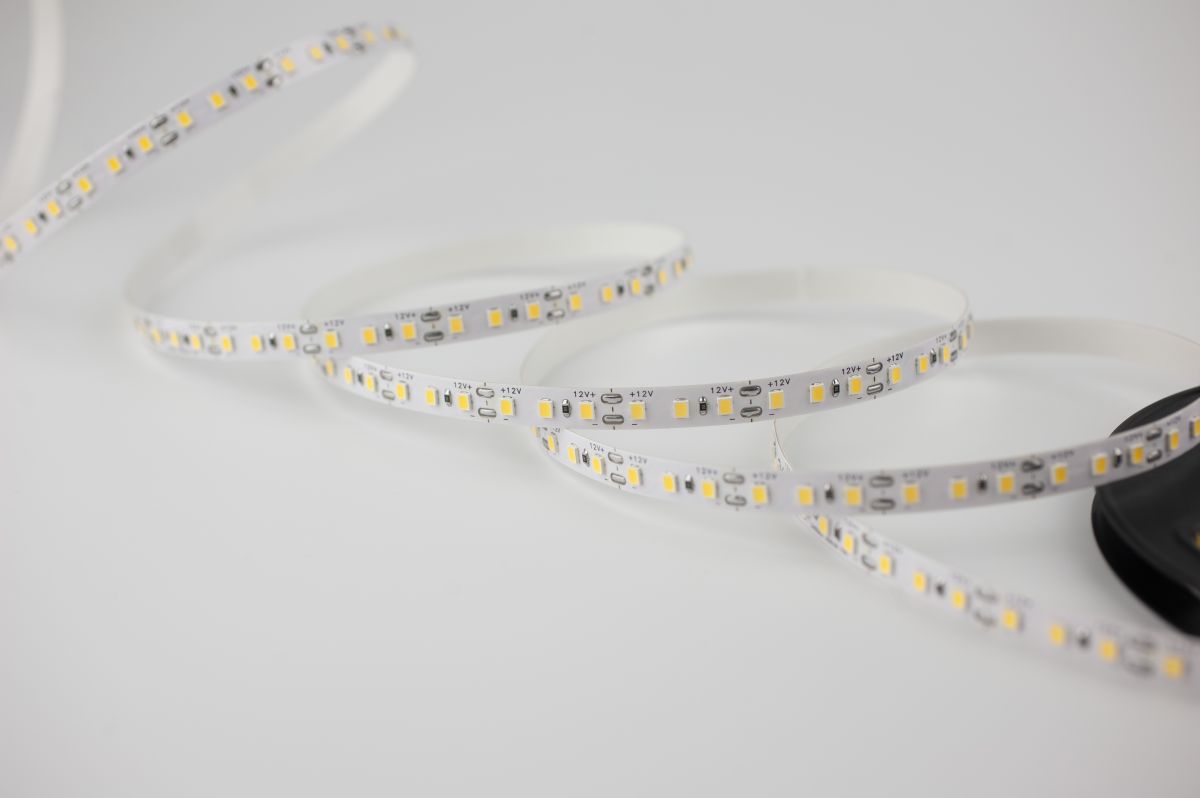 Светодиодная лента LEDS POWER 2835 120/м (10Вт/м) 12В холодная 008622