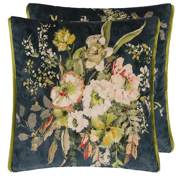 Подушка CCDG1573, Margaretta Velours, Noir, Designers Guild 55 x 55см