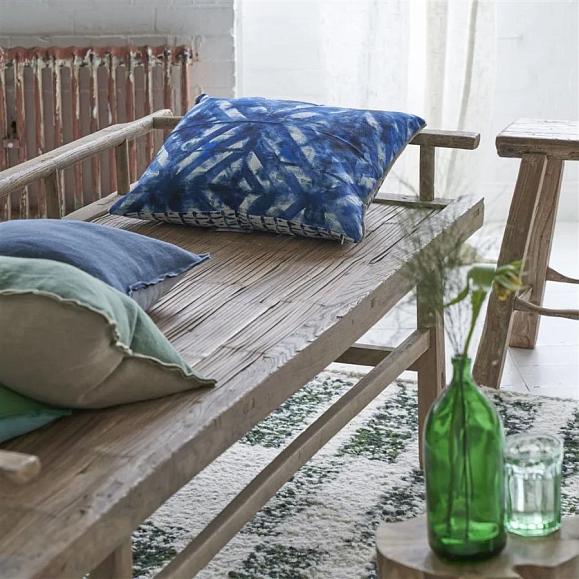 Подушка CCDG1458, Parquet Batik, Indigo, Designers Guild 60 x 45см