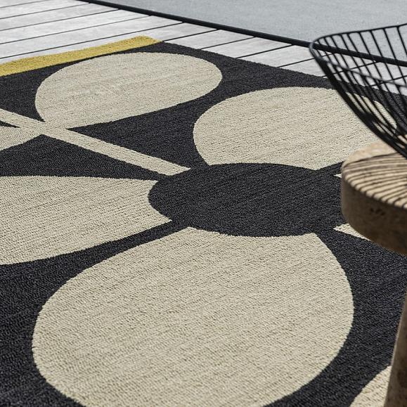 Ковер Orla Kiely 463705(140x200) Giant Sixties Stem Outdoor Noir 140x200 см