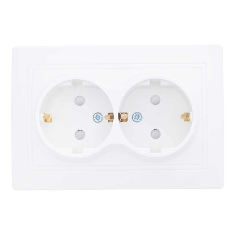 Розетка 2П+З двойная с защ. шт. скрытой установки 16А 250В IP20, белая (керамика) "Дельта" General 477222