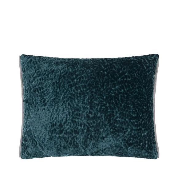 Подушка CCDG1569, Cartouche, Teal, Designers Guild 60 x 45см