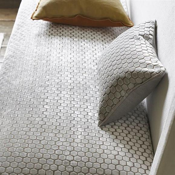 Подушка CCDG1481, Jabot, Oyster, Designers Guild 30 x 40см