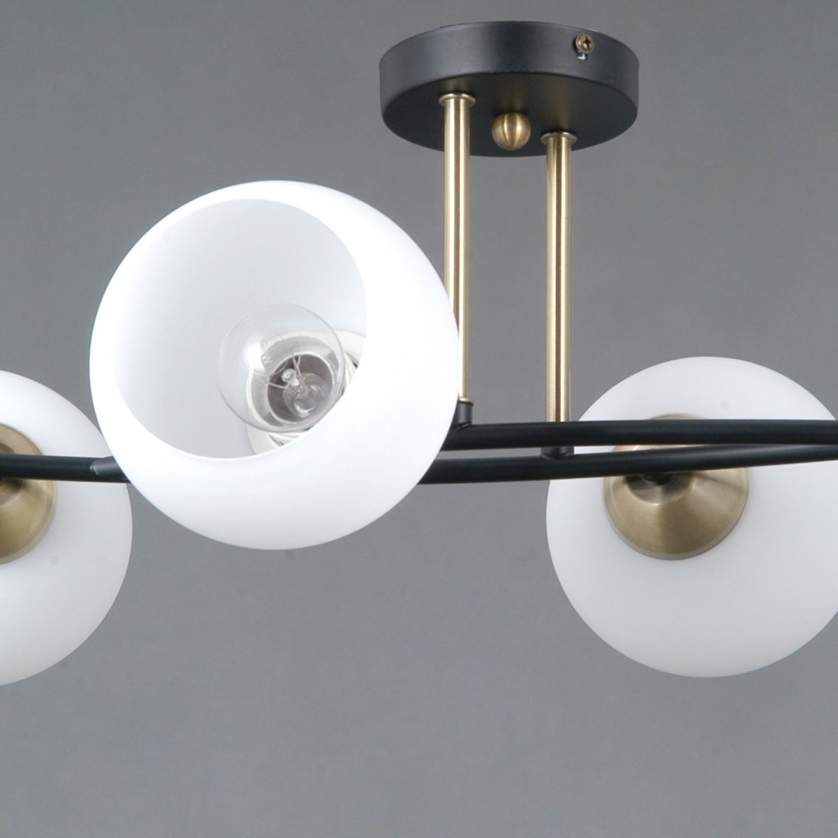 Потолочная люстра Illumico IL0798-4CSQ-25 BK AB TRENTO