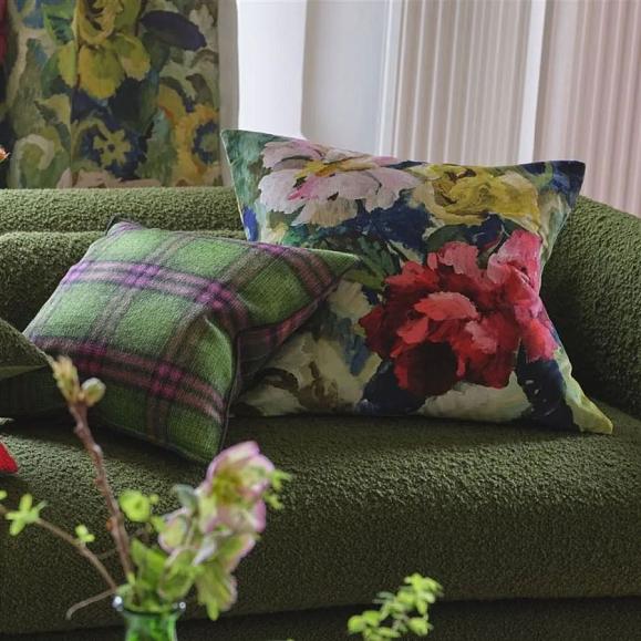 Подушка CCDG1276, Tapestry Flower, Vintage Green, Designers Guild 55x55см